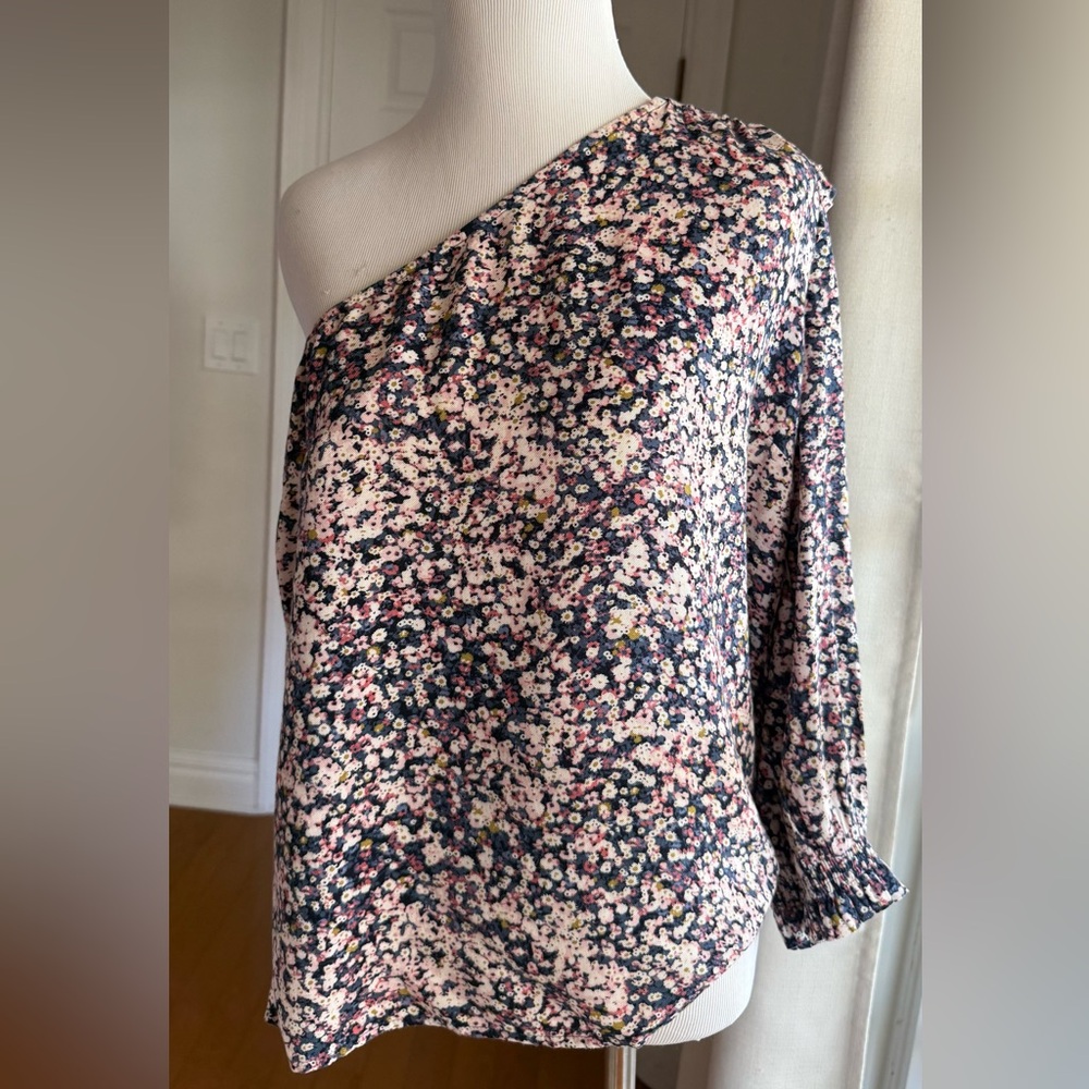 Goodthreads cute One-Shoulder Floral Top Medium - Blue and Pink EUC Stitch Fix
